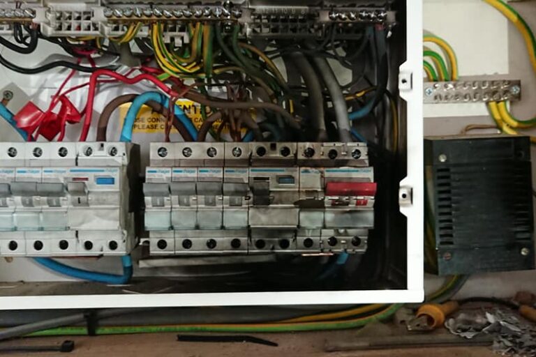 61705644_2785518801464972_4486221283452780544_n consumer unit fire